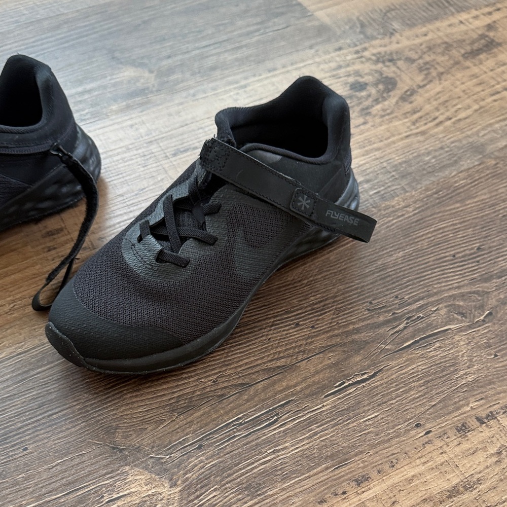 Nike Flyease Kids Black Sneakers Youth size 3 - Picture 7 of 13